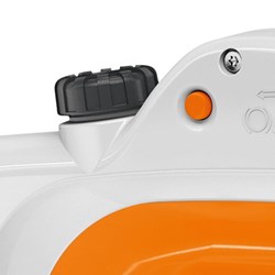 Slika Zgoraj nameščen nastavek za polnjenje